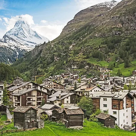 Laurin-2 By Interhome Lägenhet Zermatt